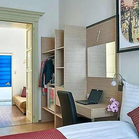Lion Prémium Hotel 4*