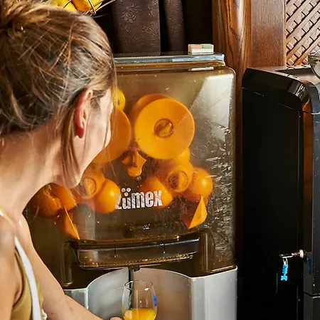 Lion Premium Hotel 4*